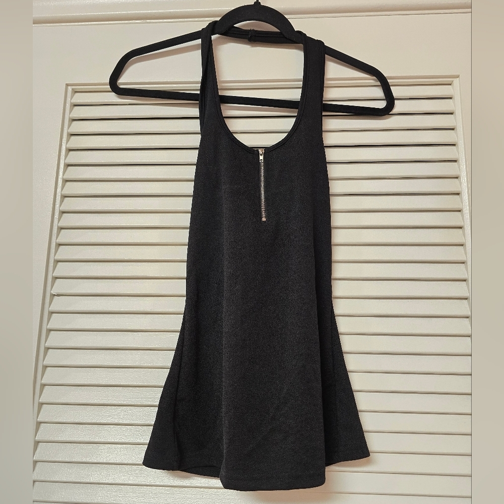 SHEIN - Black Lightweight Halter Top With Front Zipper